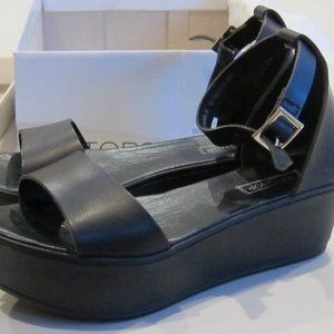 Topshop Black Flatforms Size 5.5